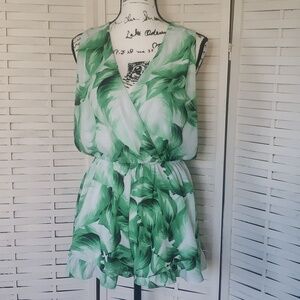 Show Me Your Mumu sleeveless green and white polyester shorts jumper size M